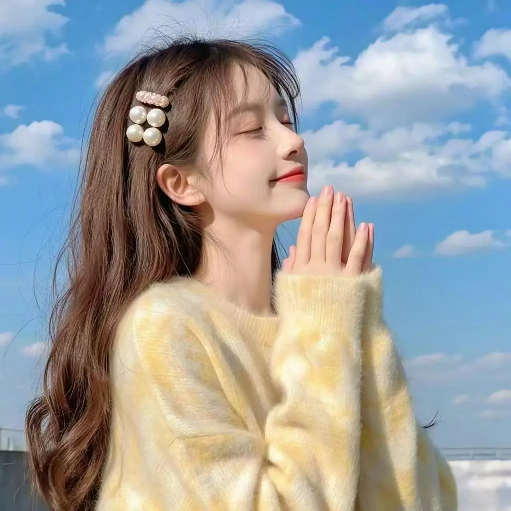 17c.ccc 一起草主编张晓雯个人照片